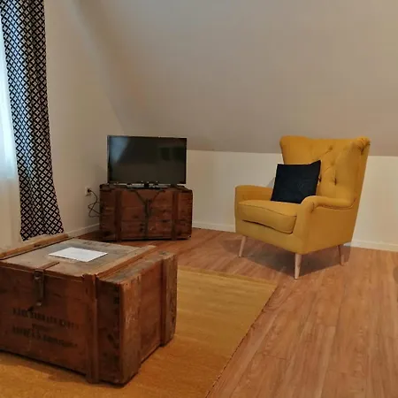 Weingut Stefan Meyer Rhodt unter Rietburg